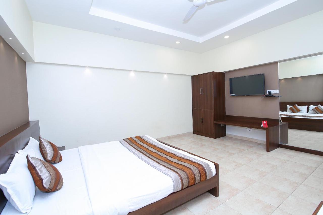Jabali Palace Hotell Jabalpur Exteriör bild