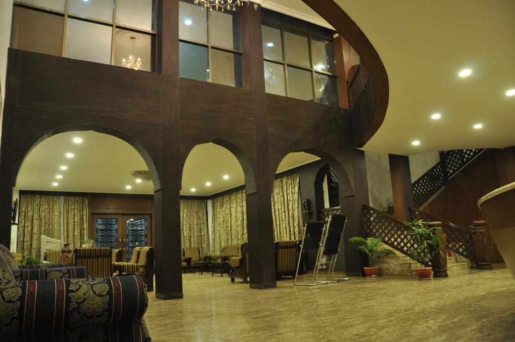 Jabali Palace Hotell Jabalpur Exteriör bild