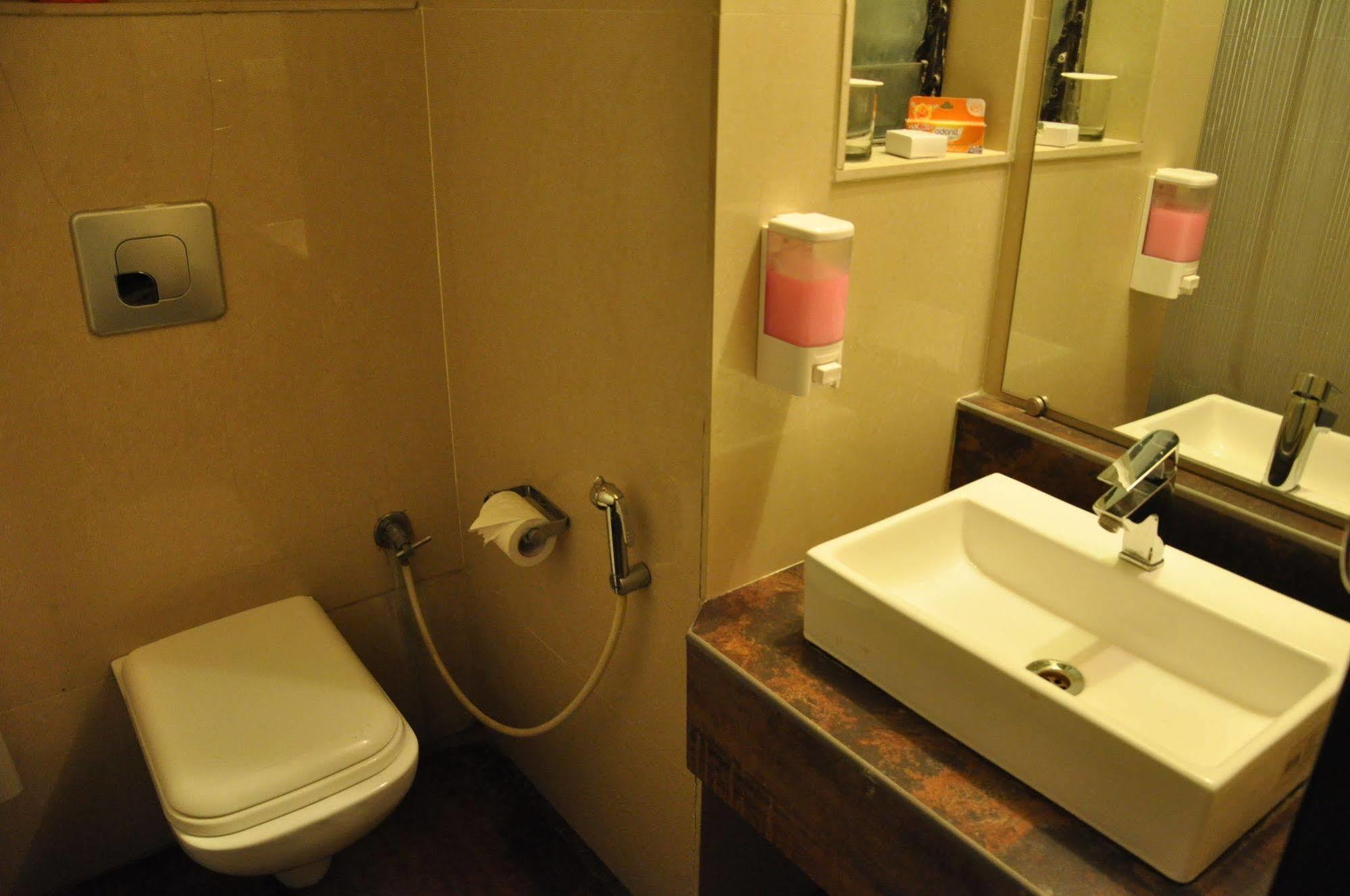Jabali Palace Hotell Jabalpur Exteriör bild